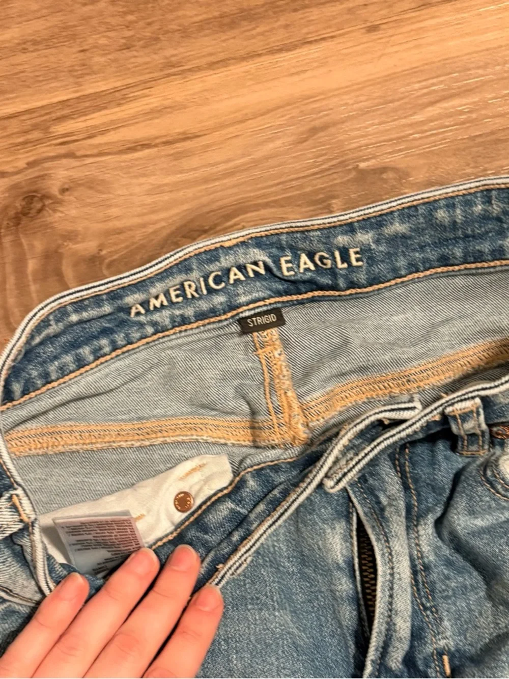 Women’s American Eagle Medium-Wash Distressed Strigid Jeans - Picture 3 of 4